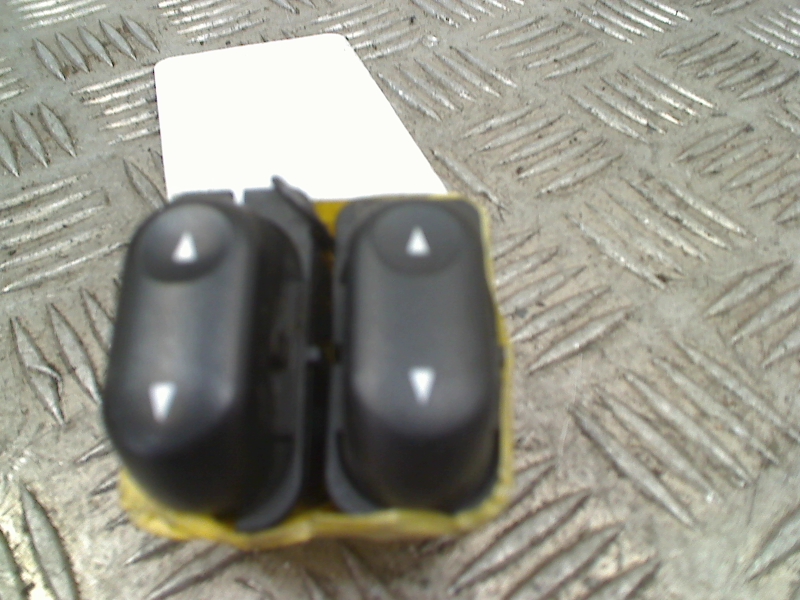 Raamhevel schakelaar MAZDA TRIBUTE (EP)