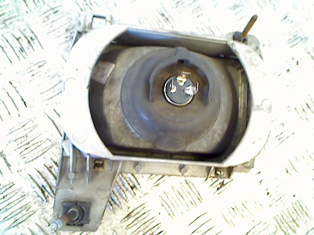 Phares ISUZU ELF Platform/Chassis (NKR7_, NKS7_, NHR6_, NKR6_, NPR_6)