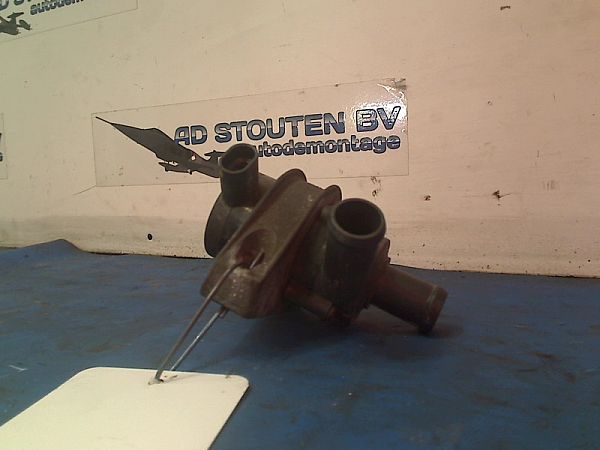 Water pump VOLVO V40 Hatchback (525, 526)