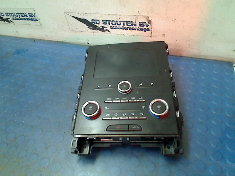 Renault MEGANE IV Hatchback (B9A/M/N_) Display 681833236R