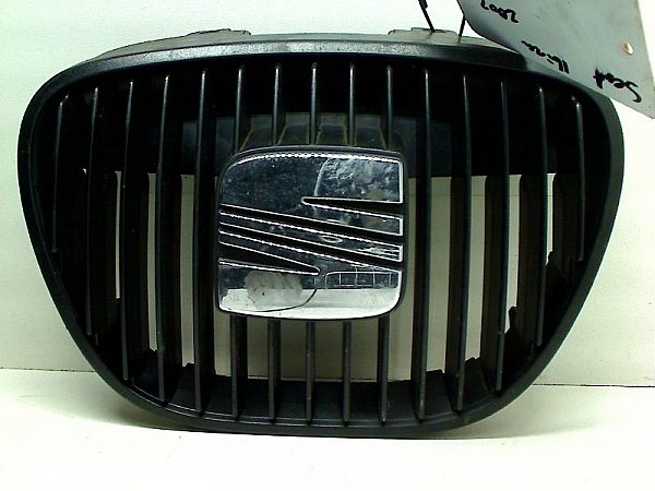 Grill / gitter SEAT IBIZA Mk III (6L1)