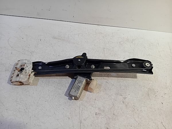 Mécanisme de lève-vitre avec moteur