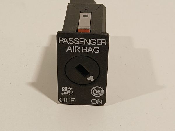 Passenger airbag on off switch