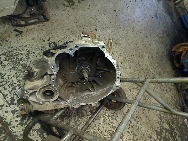 Schaltgetriebe NISSAN ALMERA TINO (V10)