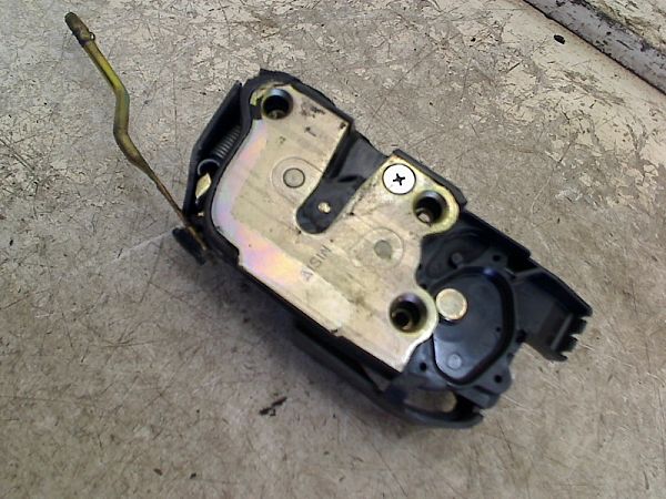 Door lock TOYOTA STARLET (_P9_)