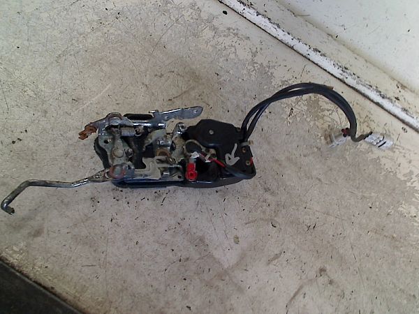 Door lock TOYOTA STARLET (_P8_)