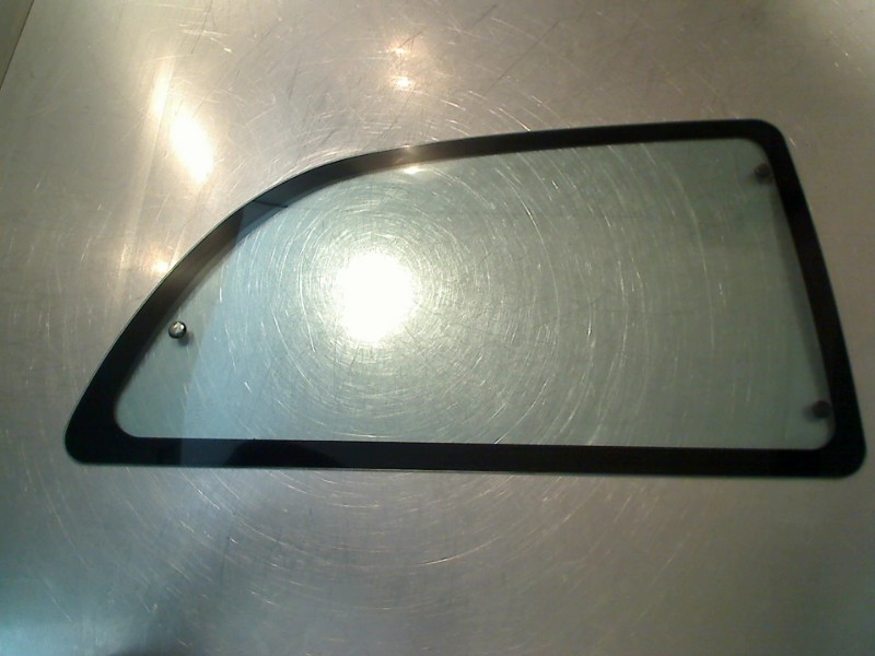 Seitenscheibe hinten SUBARU VIVIO