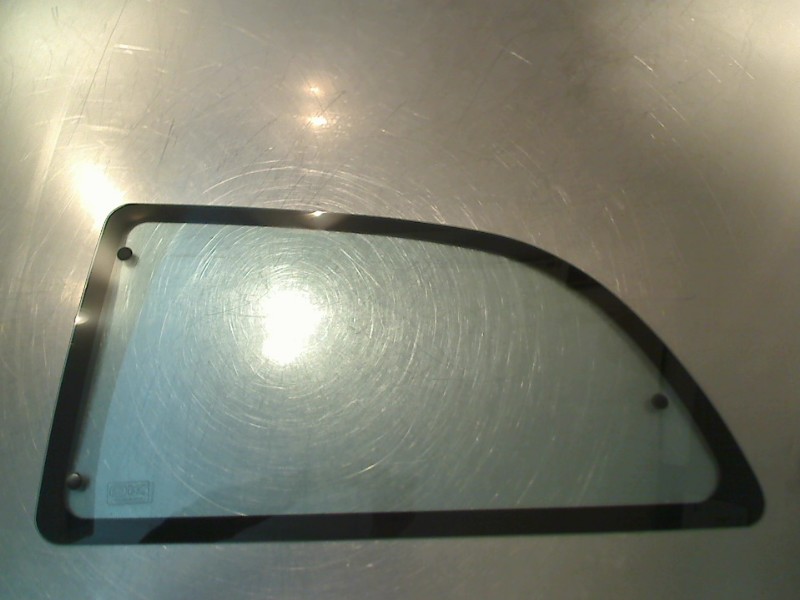 Seitenscheibe hinten SUBARU VIVIO