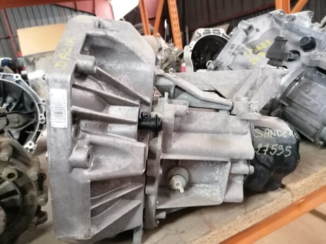 Schaltgetriebe DACIA SANDERO