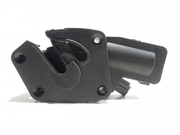 Tailgate boot lock motor
