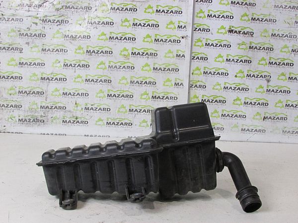 Intake resonator