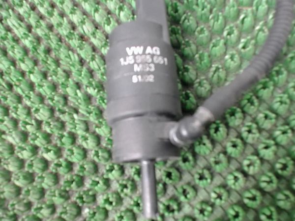 Windscreen washer pump
