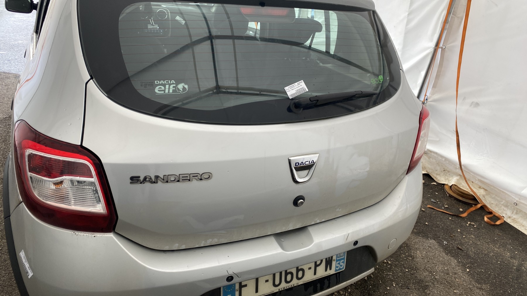 Hayon Arrière Pour Dacia Sandero 2 Phase 2 - Référence 901003145R, Rouge Clair - Occasion, Bon État