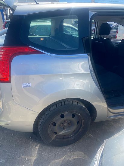 Rear quarter panel