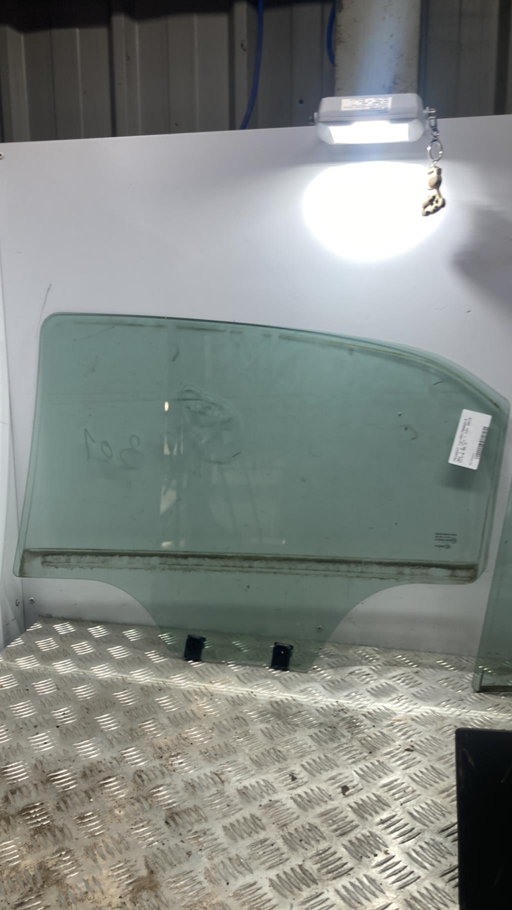 Tür Fensterrahmen PEUGEOT 301