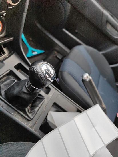 Newtown2700-parts Pommeau de levier de vitesse Bouton de changement de vitesse compatible/Pièce de rechange pour Mazda 3 5 6 CX-7 MX-5 6 vitesses lisse
