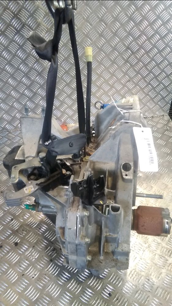 Schaltgetriebe DACIA SANDERO II