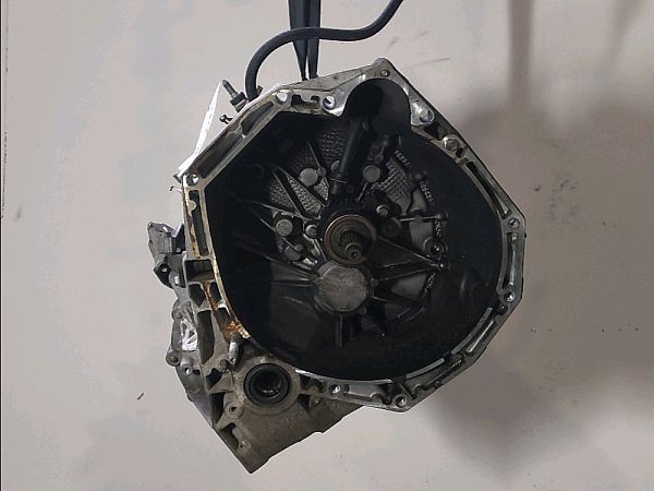 Schaltgetriebe DACIA DUSTER (HS_)