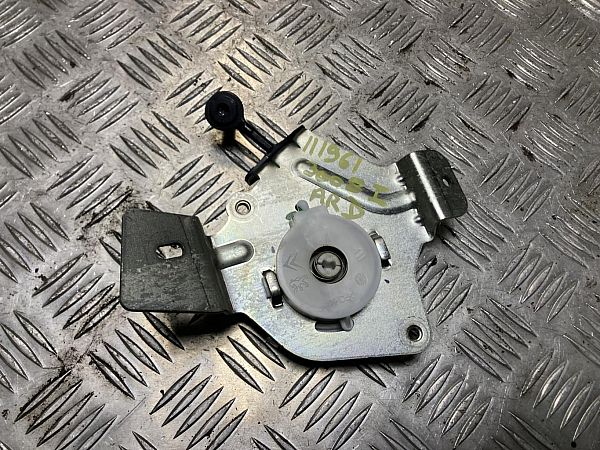 Lift PEUGEOT 3008 I MPV (0U_)