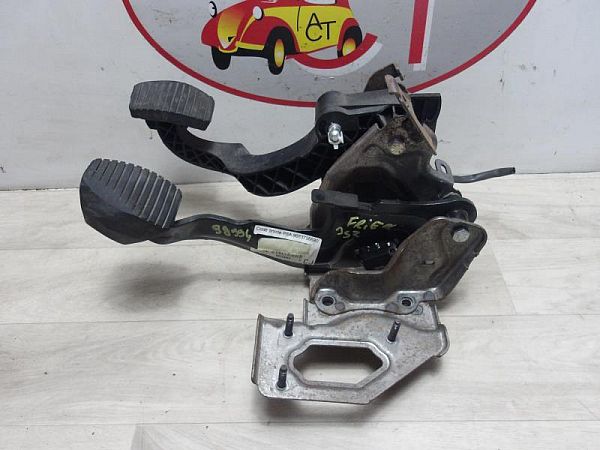 Pedalwerk kpl. CITROËN DS3 (SA_)