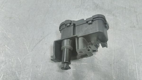 Zentralverriegelung Pumpe VW T-ROC (A11, D11)