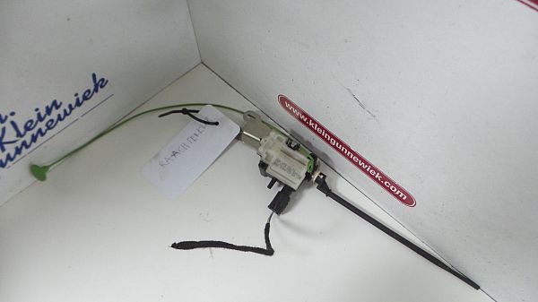 Fuel tank cap lock motor