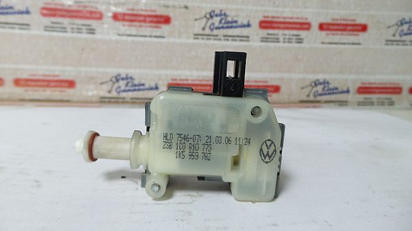 Zentralverriegelung Pumpe VW PHAETON (3D1, 3D2, 3D3, 3D4, 3D6, 3D7, 3D8, 3D9)