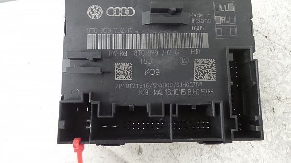 Central locking control unit AUDI A5 Convertible (8F7)