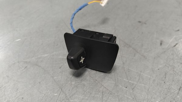 Steering wheel adjustment switch