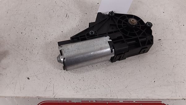 Sunroof motor
