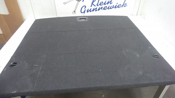Trunk floor trim