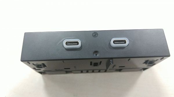AUX-/USB-Anschluss SKODA OCTAVIA IV Combi (NX5, PV5)