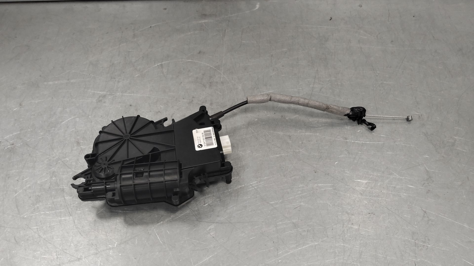 51247155158 : Central lock and Tailgate control unit - Autoparts24