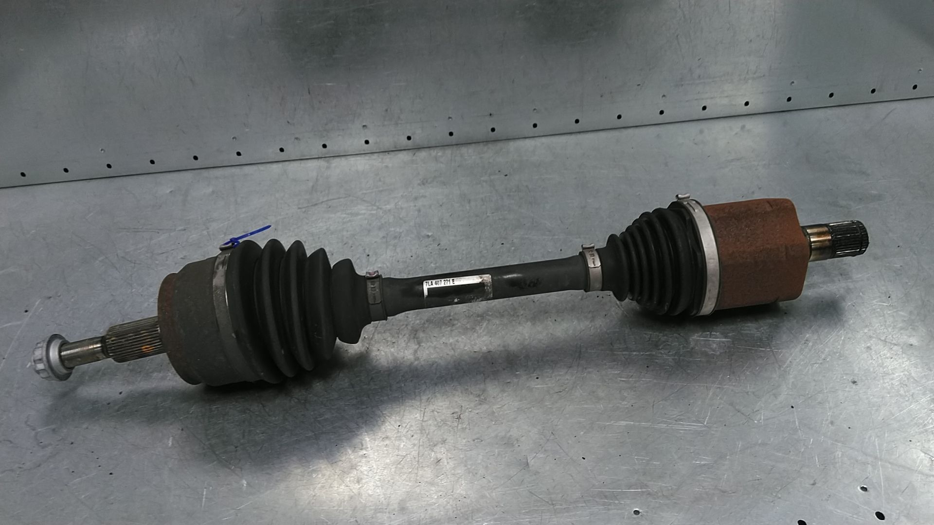 7LA-407-271-E : Drive shaft - front and Rear shaft - left