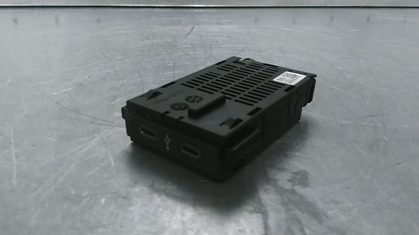 AUX-/USB-Anschluss VW TRANSPORTER / CARAVELLE Mk VI Bus (SGB, SGJ, SHB, SHJ)