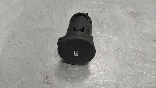 AUX-/USB-Anschluss VOLVO V90 II Cross Country (236)