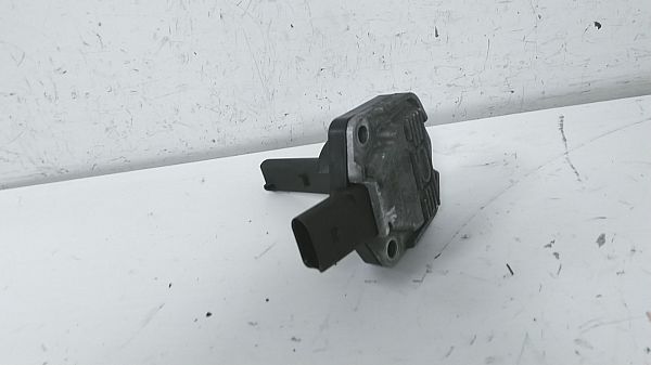 Oil level sensor