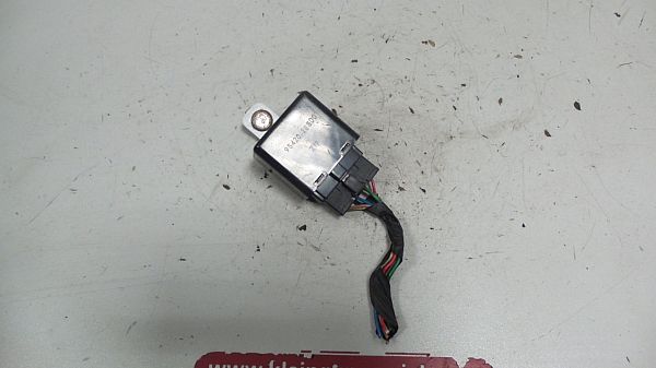 Window wiper relay