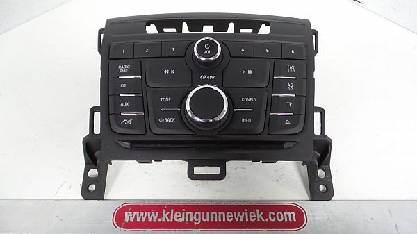 Head unit multimedia control