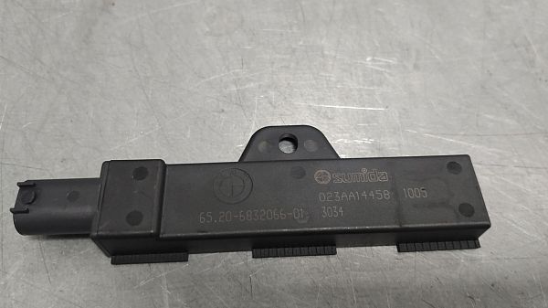 Keyless system antenna