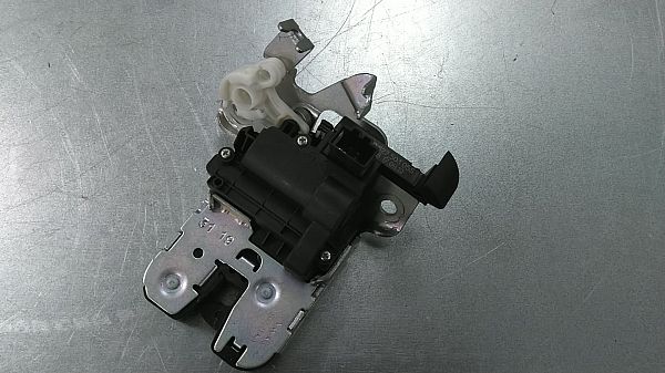 Tailgate boot lock motor