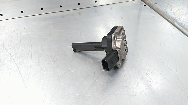 Oil level sensor
