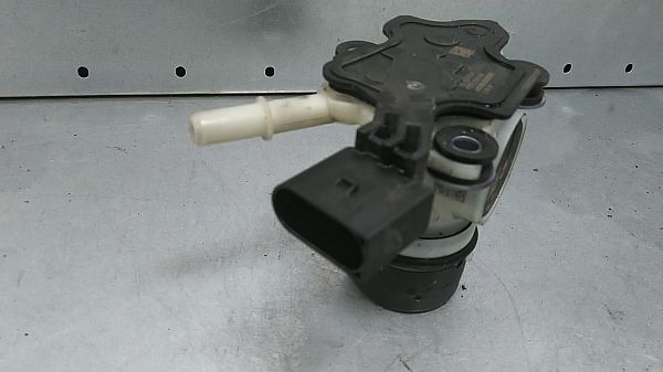 AdBlue Pumpe / Harnstoffpumpe VW TOURAN (5T1)