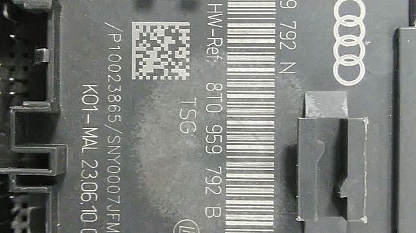 Central locking control unit AUDI A4 B8 (8K2)