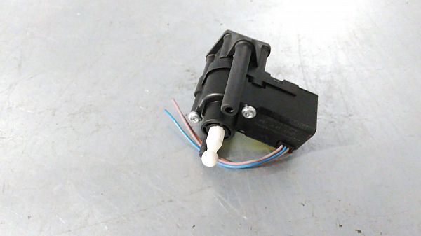 Headlight level adjustment motor