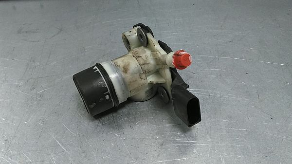 AdBlue Pumpe / Harnstoffpumpe MERCEDES-BENZ C-CLASS (W205)