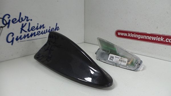 Roof (GPS) antenna cover