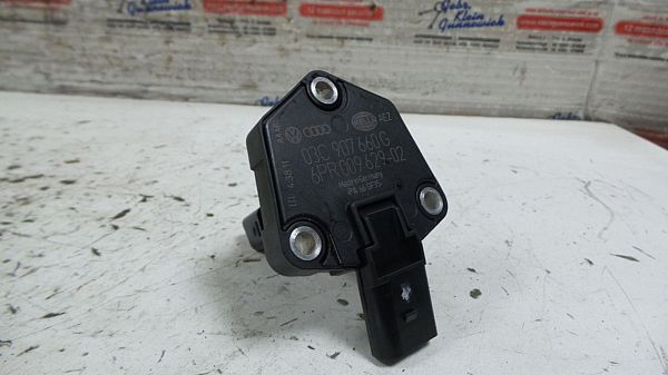 Oil level sensor