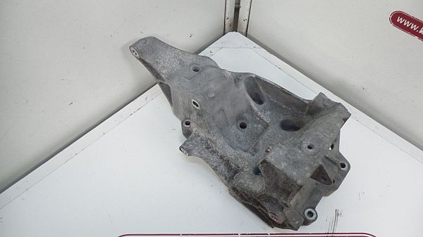 Lichtmaschinenaufhängung BMW 1 (E81)