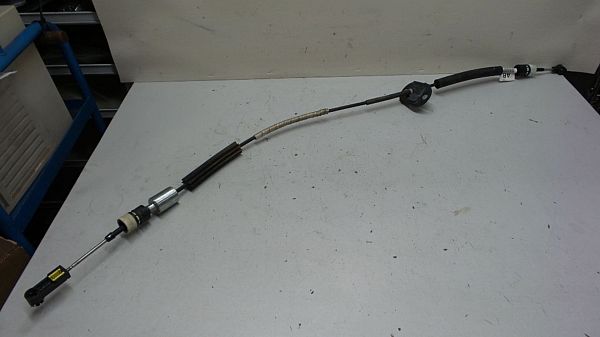 Gear shift cable linkage, bracket